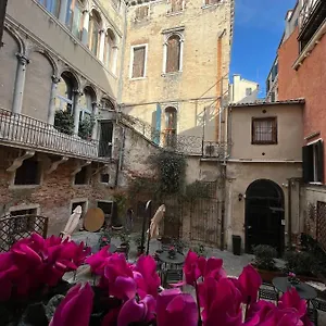 Corte Del Doge Di Rialto Venezia